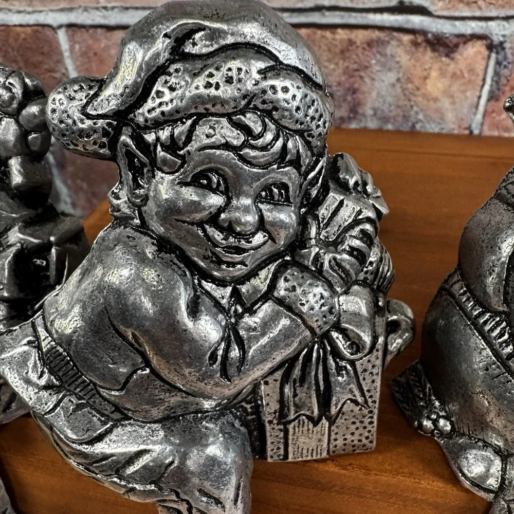 4‎ Vtg Carson Pewter Christmas Stocking Hanger Hooks Shelf Sitters Cat Elf Santa